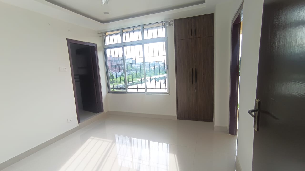 Semi Furnished 3bhk in GS Road, Lachit Nagar, Guwahati, Assam, India for Rent